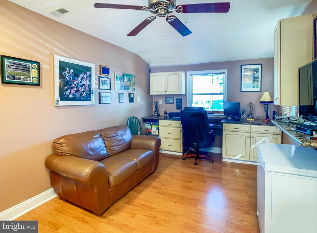 33 Haven Road Levittown, PA 19056 - Photo 16 of 40 Gallery Image 16
