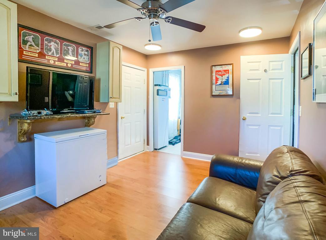 33 Haven Road Levittown, PA 19056 - Photo 17 of 40 Gallery Image 17