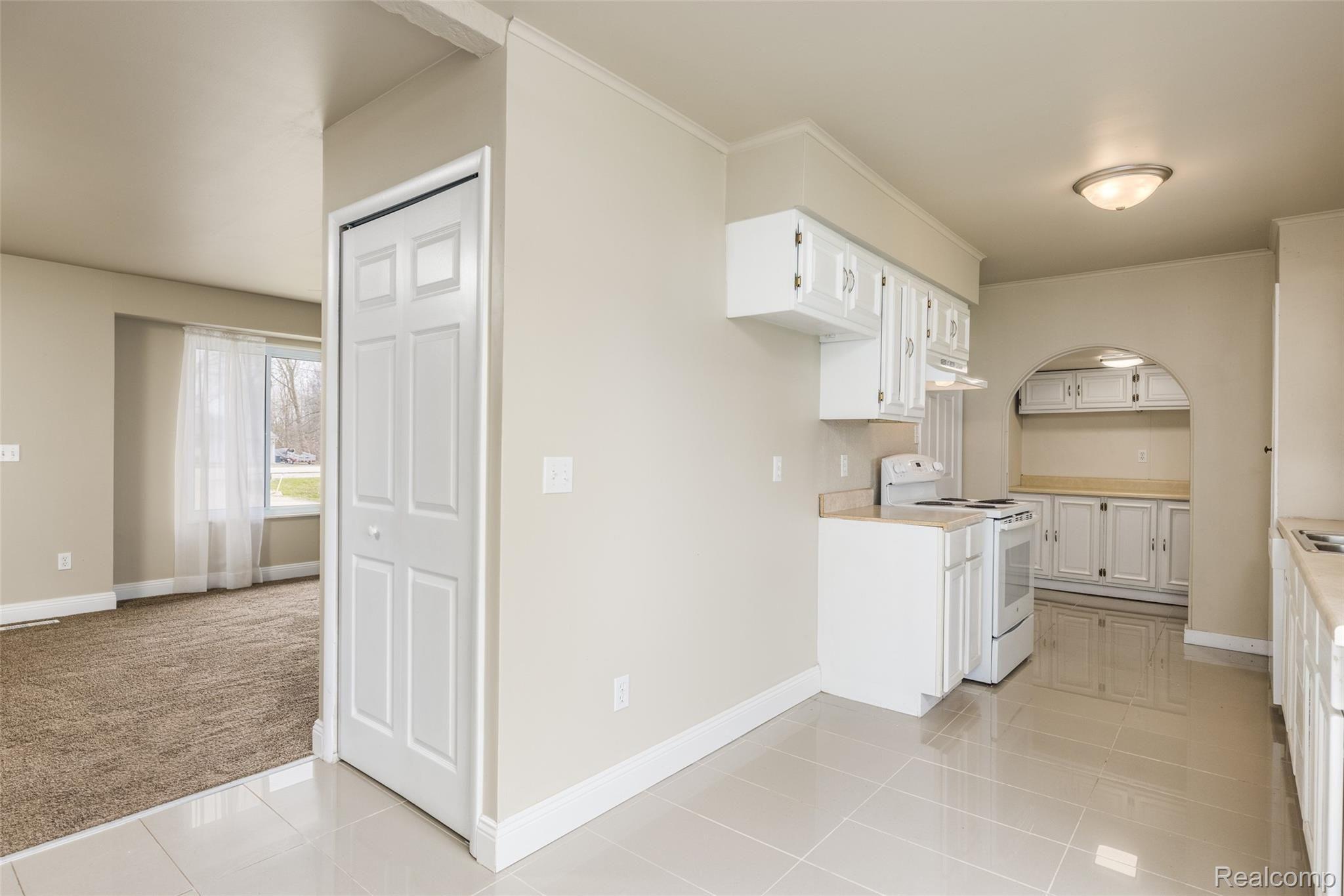 2124 Belsay Road Burton, MI 48519 - Photo 7 of 27 2124 Belsay Rd-7.jpg