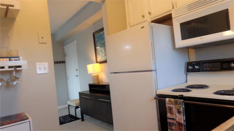 520 Washington Road, Unit 801 Pittsburgh, PA 15228 - Photo 12 of 17