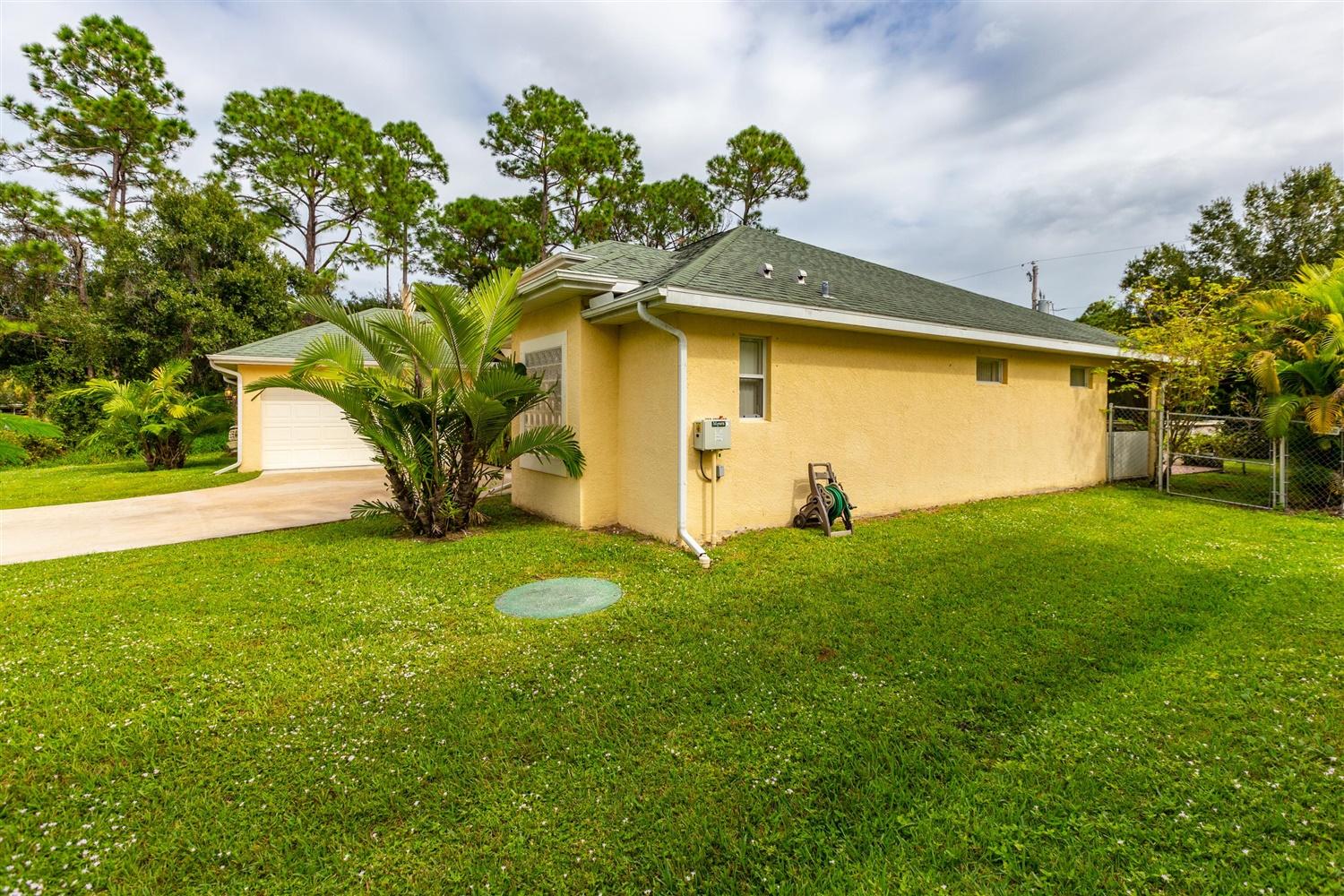 2481 Southwest Independence Road Port St. Lucie, FL 34953 - Photo 3 of 24 04-Independence Drive-4