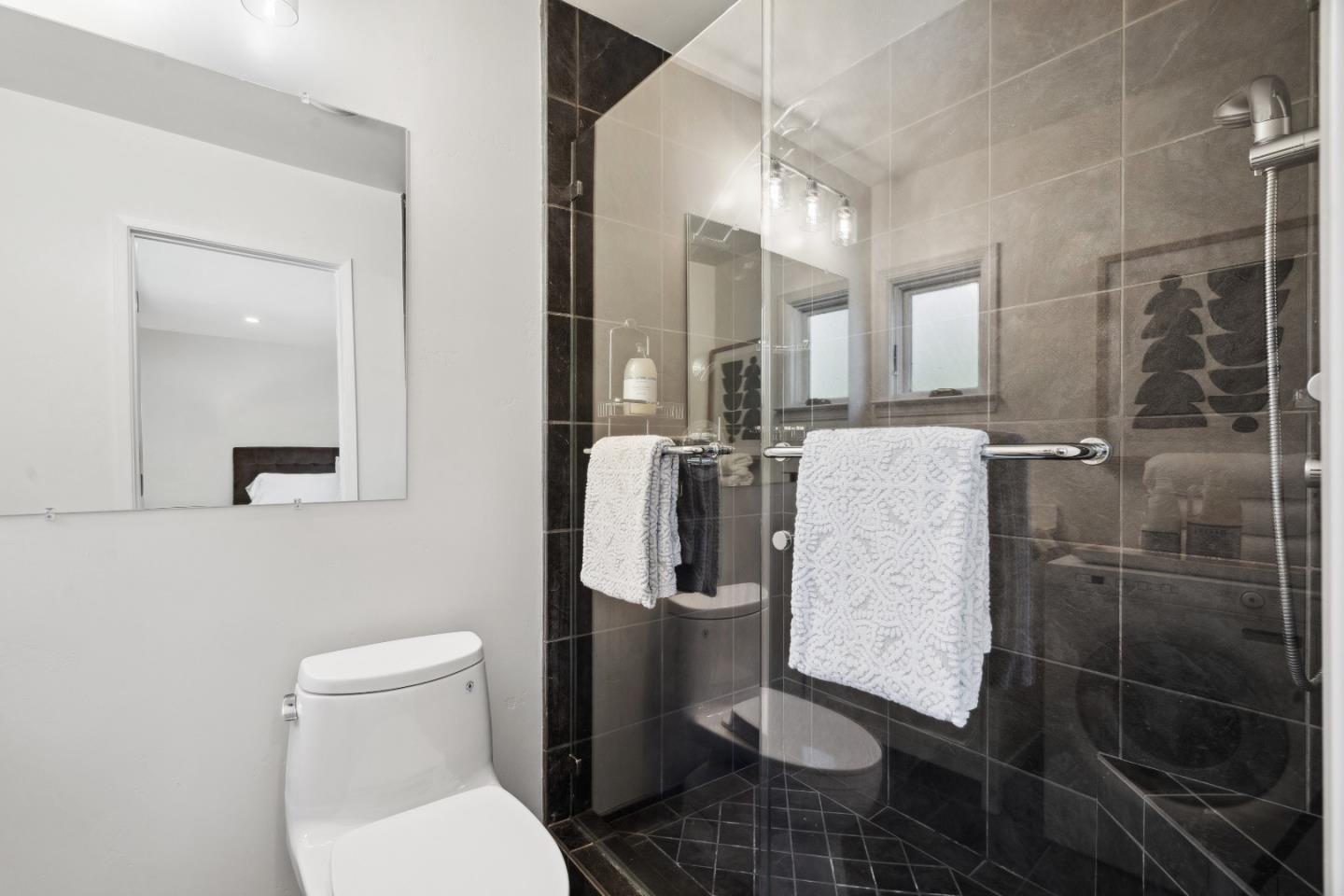 2383 Sharon Road Menlo Park, CA 94025 - Photo 17 of 23 Gallery Image 17