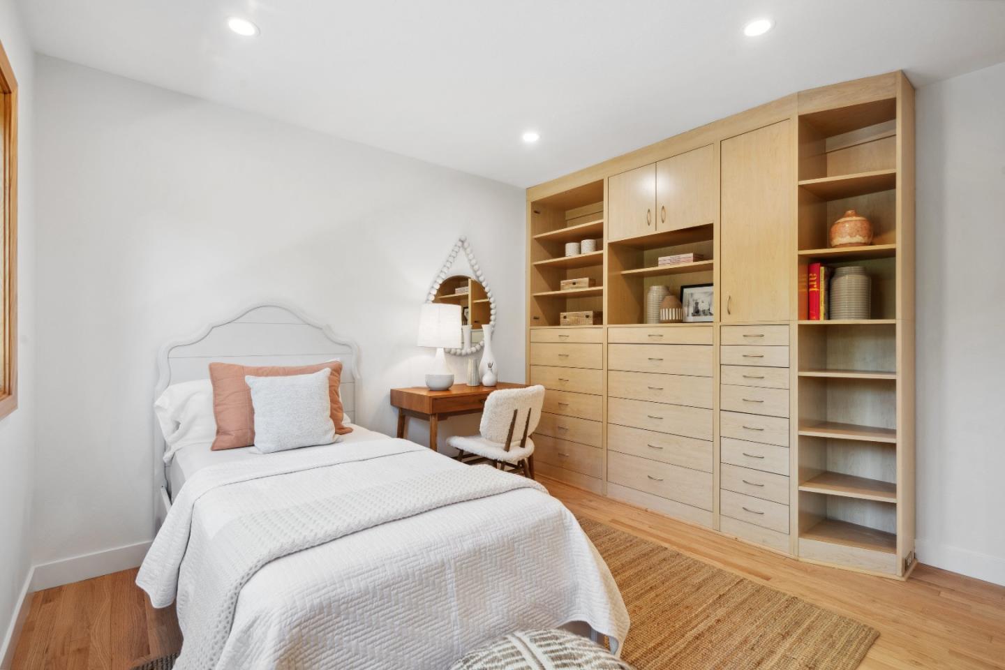 2383 Sharon Road Menlo Park, CA 94025 - Photo 20 of 23 Gallery Image 20
