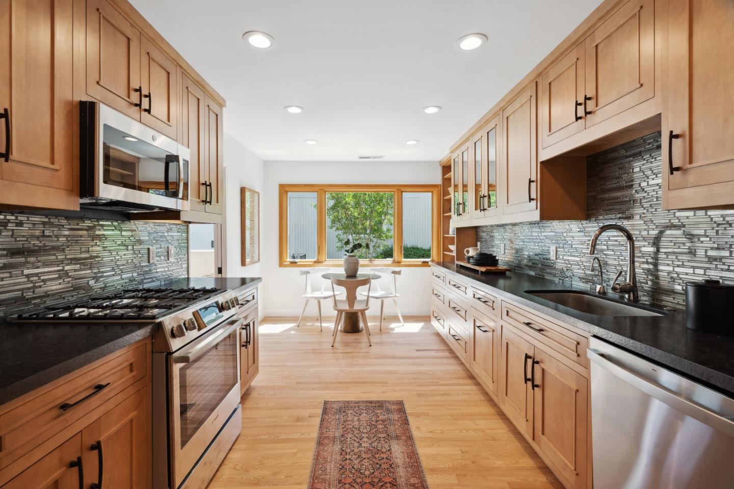 2383 Sharon Road Menlo Park, CA 94025 - Photo 10 of 23 Gallery Image 10