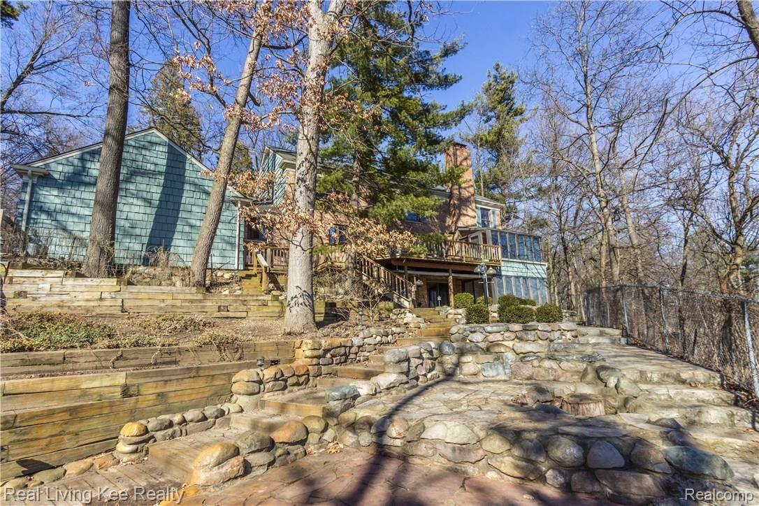 1238 Mead Road Rochester, MI 48306 - Photo 10 of 49 9.jpg