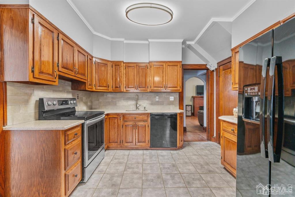218 Rutgers Street New Brunswick, NJ 08901 - Photo 7 of 30 Gallery Image 7