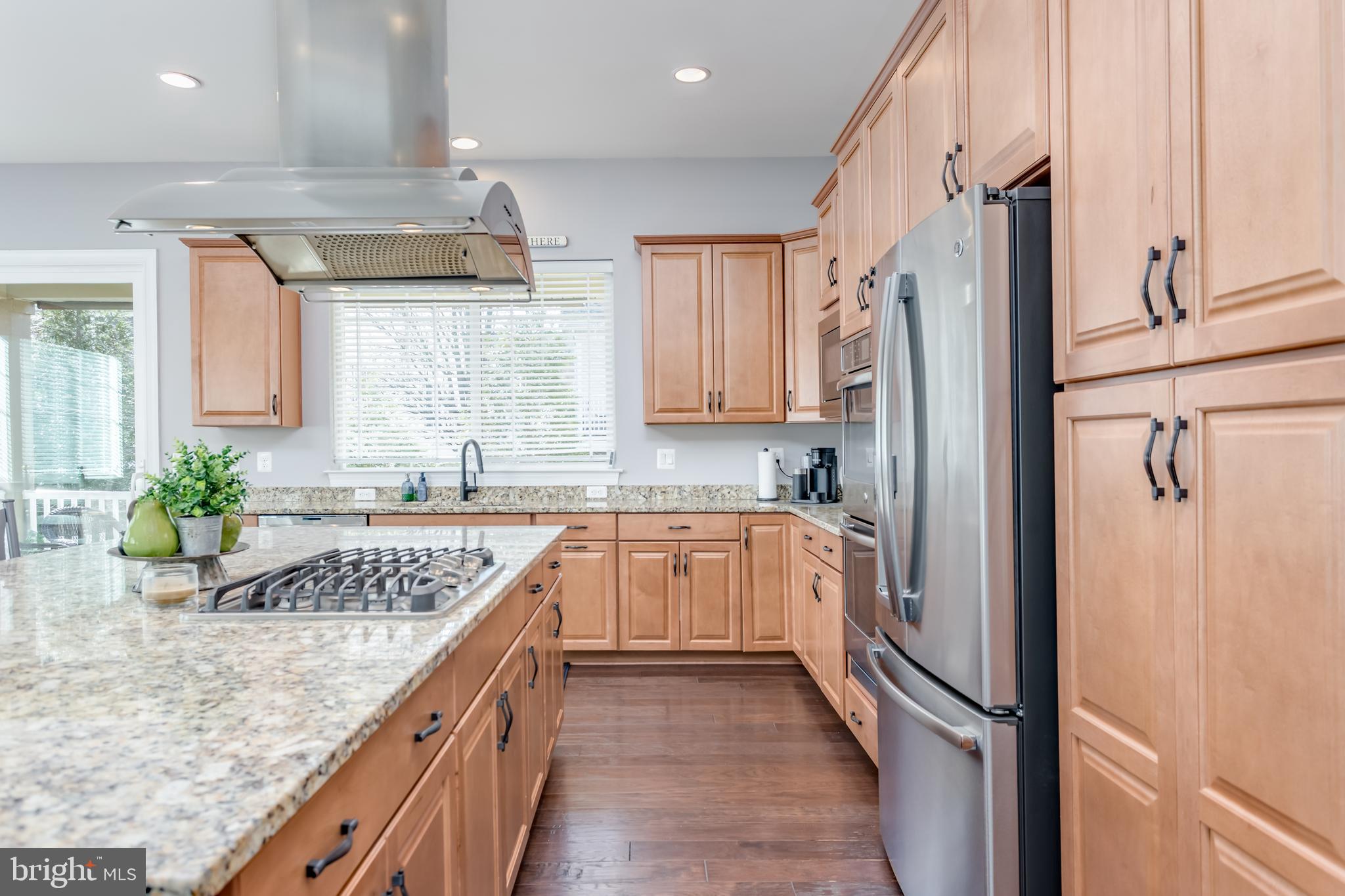 114 Turnstone Lane Front Royal, VA 22630 - Photo 15 of 51 Five-burner gas cooktop w/contemporary vent hood
