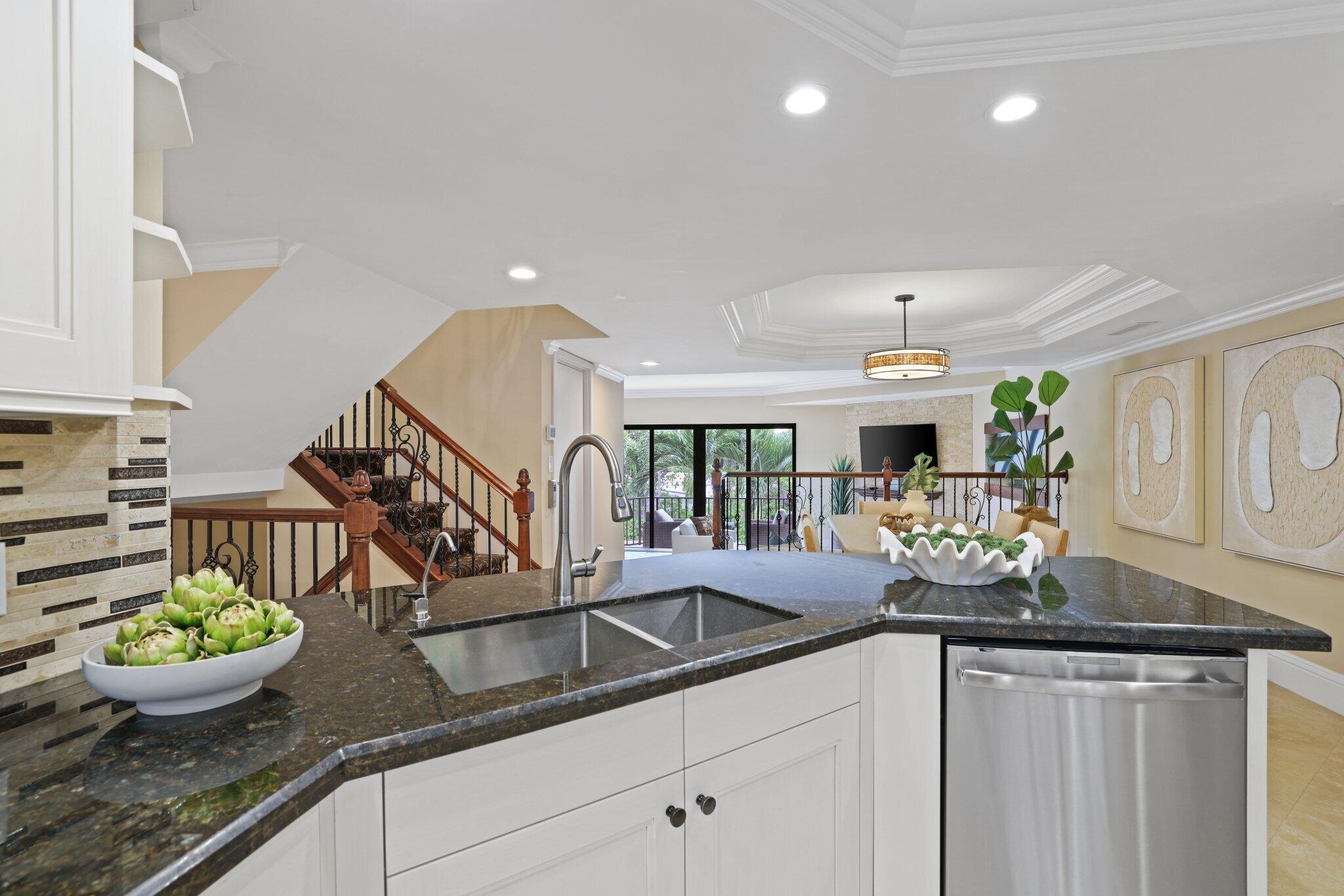 4401 North Ocean Boulevard, Unit TH12 Boca Raton, FL 33431 - Photo 30 of 61 Kitchen