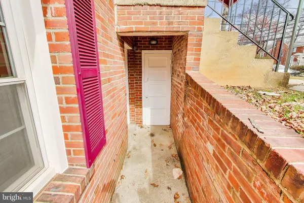 $1,700 | 8414 Flower Avenue, Unit 6, Takoma Park, MD 20912