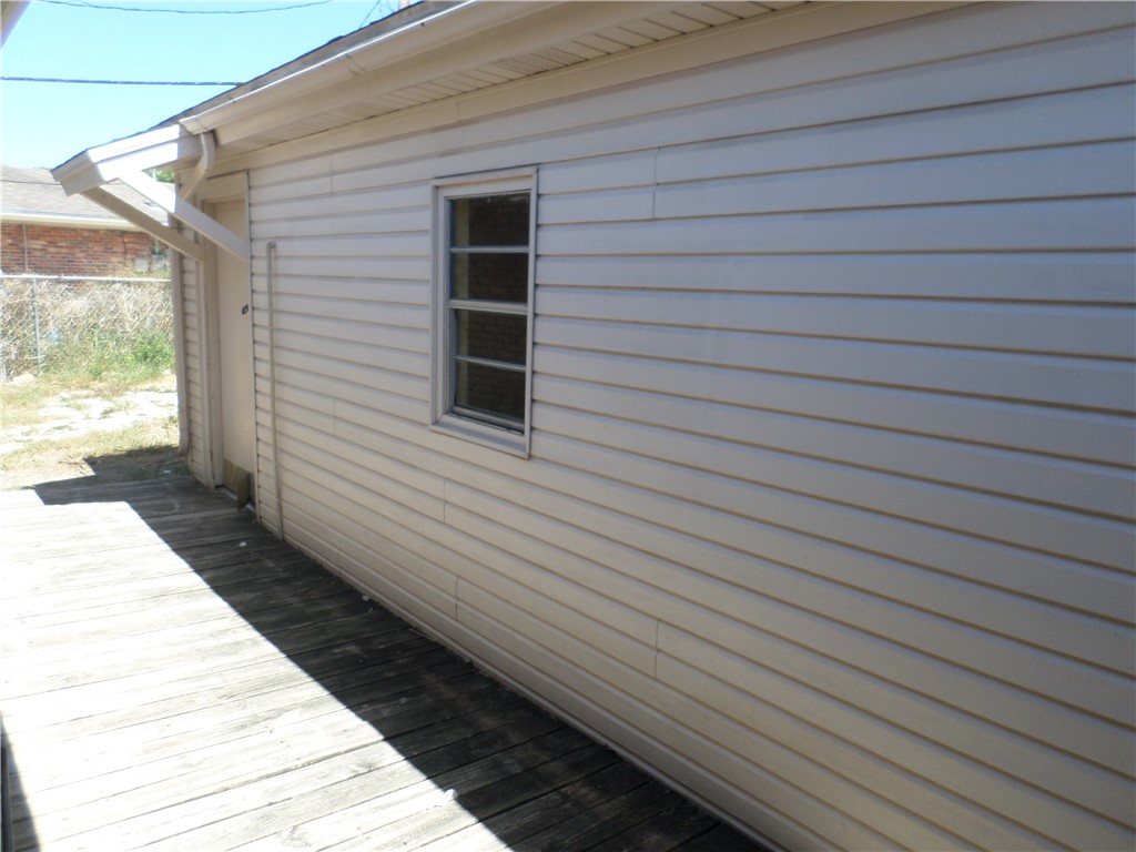 136 Granby Place Portland, TX 78374 - Photo 14 of 16 a view of a house with a roof