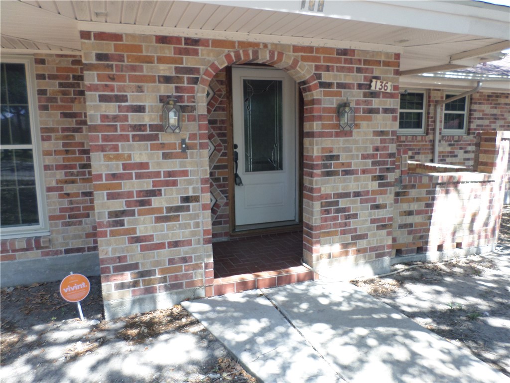 136 Granby Place Portland, TX 78374 - Photo 3 of 16 a bathroom with a toilet and a shower