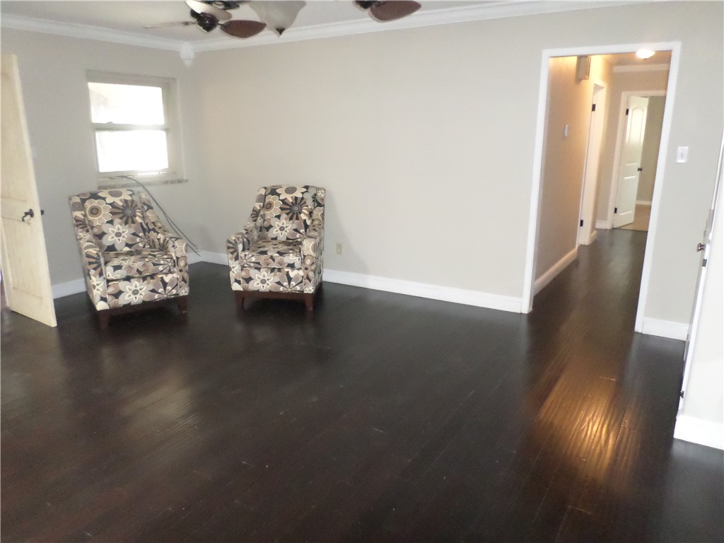 136 Granby Place Portland, TX 78374 - Photo 5 of 16 a view of livingroom with furniture and wooden floor