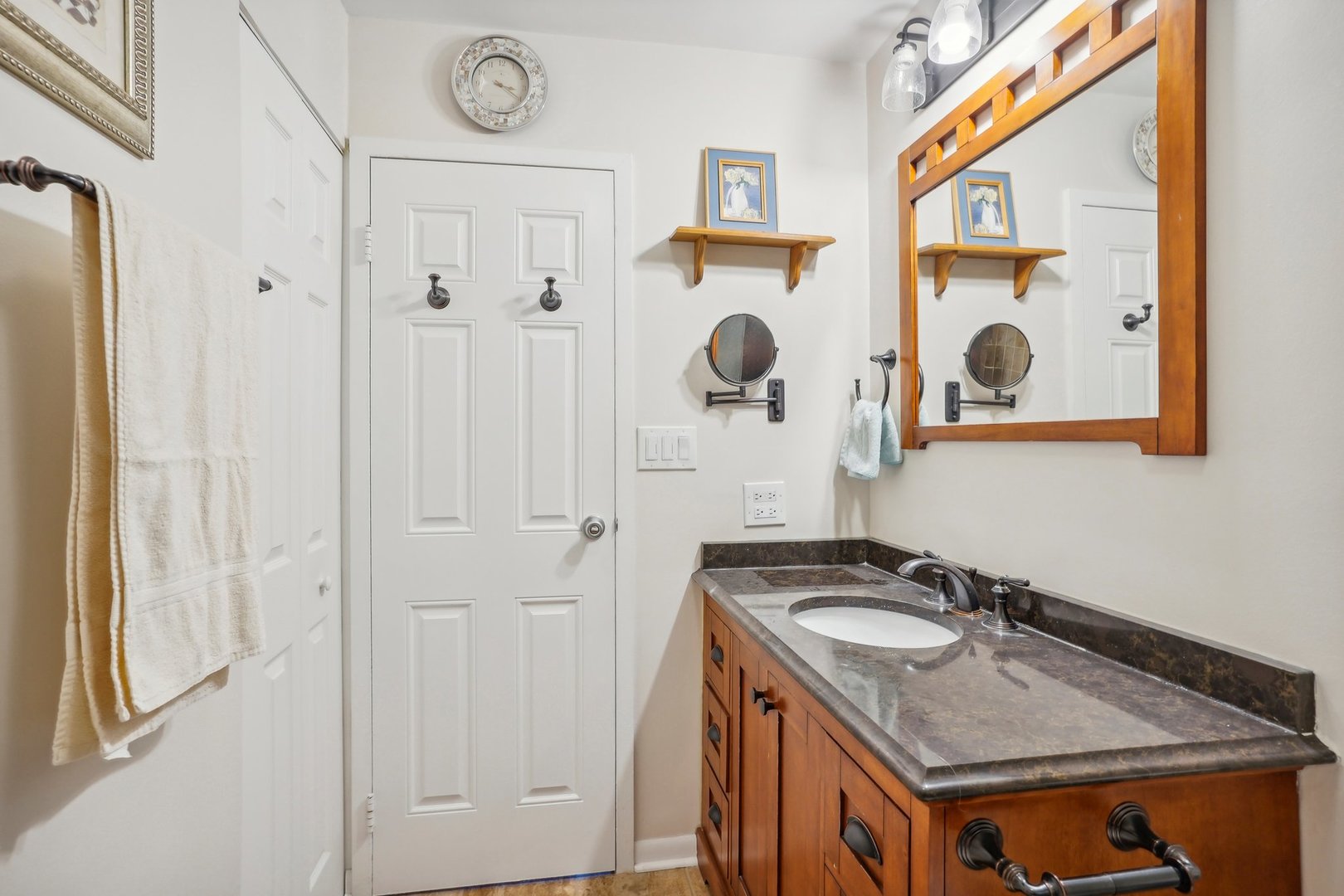 1405 East Central Road, Unit 316B Arlington Heights, IL 60005 - Photo 20 of 27