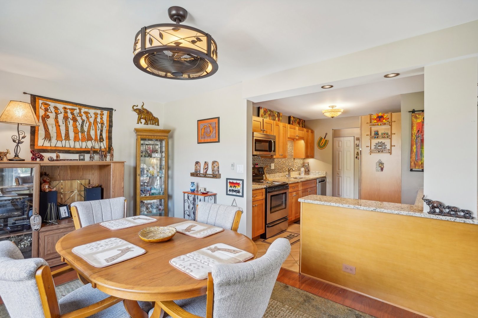 1405 East Central Road, Unit 316B Arlington Heights, IL 60005 - Photo 9 of 27