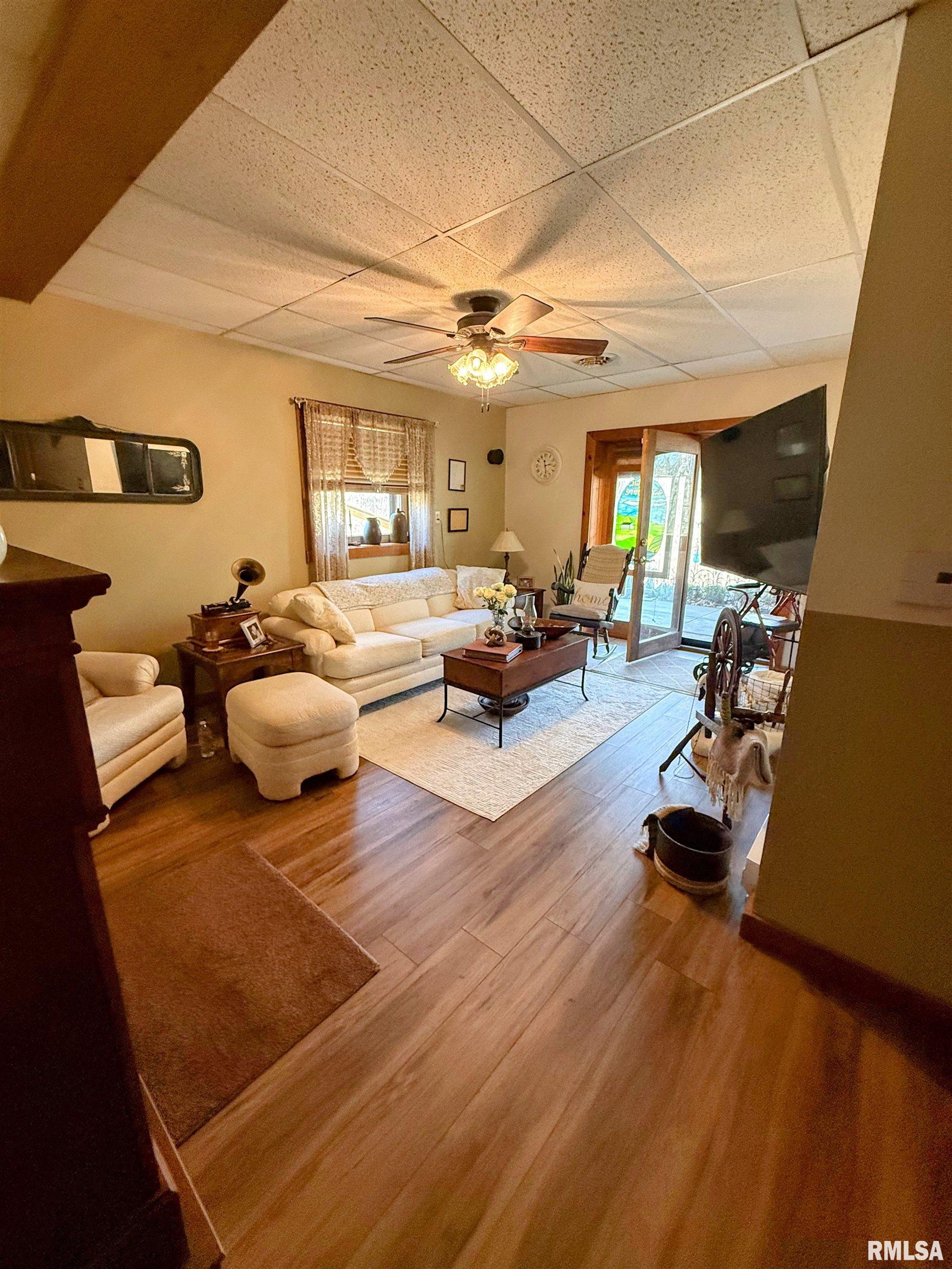 28829 North Bitner Road Glasford, IL 61533 - Photo 18 of 33