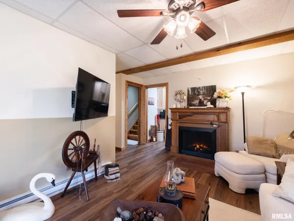 $460,000 | 28829 North Bitner Road, Glasford, IL 61533