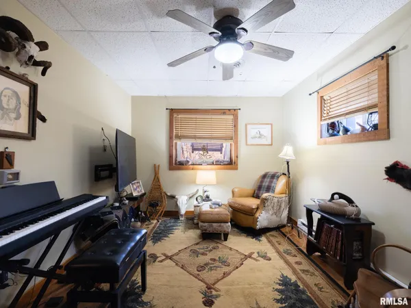 $460,000 | 28829 North Bitner Road, Glasford, IL 61533