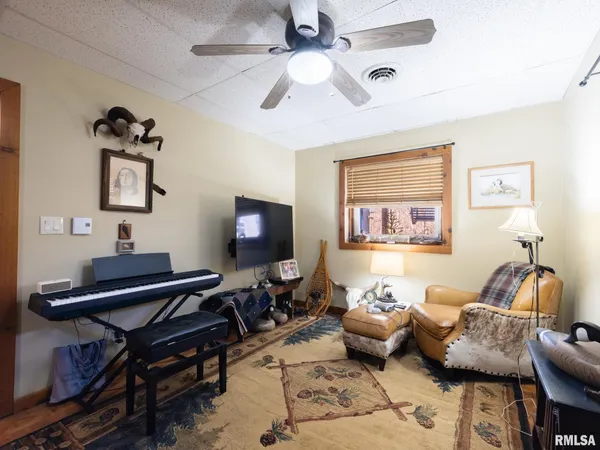 $460,000 | 28829 North Bitner Road, Glasford, IL 61533