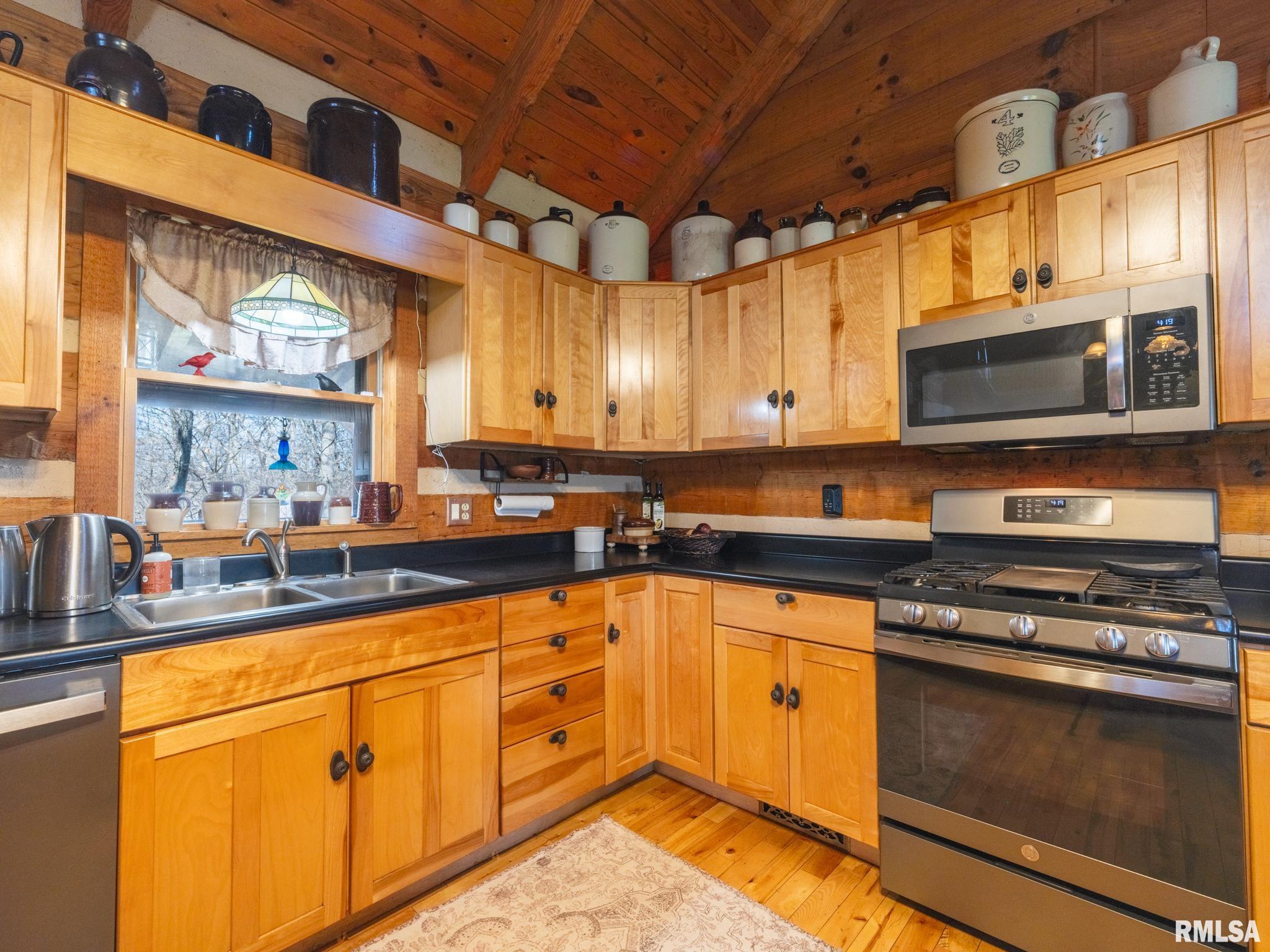 28829 North Bitner Road Glasford, IL 61533 - Photo 9 of 82