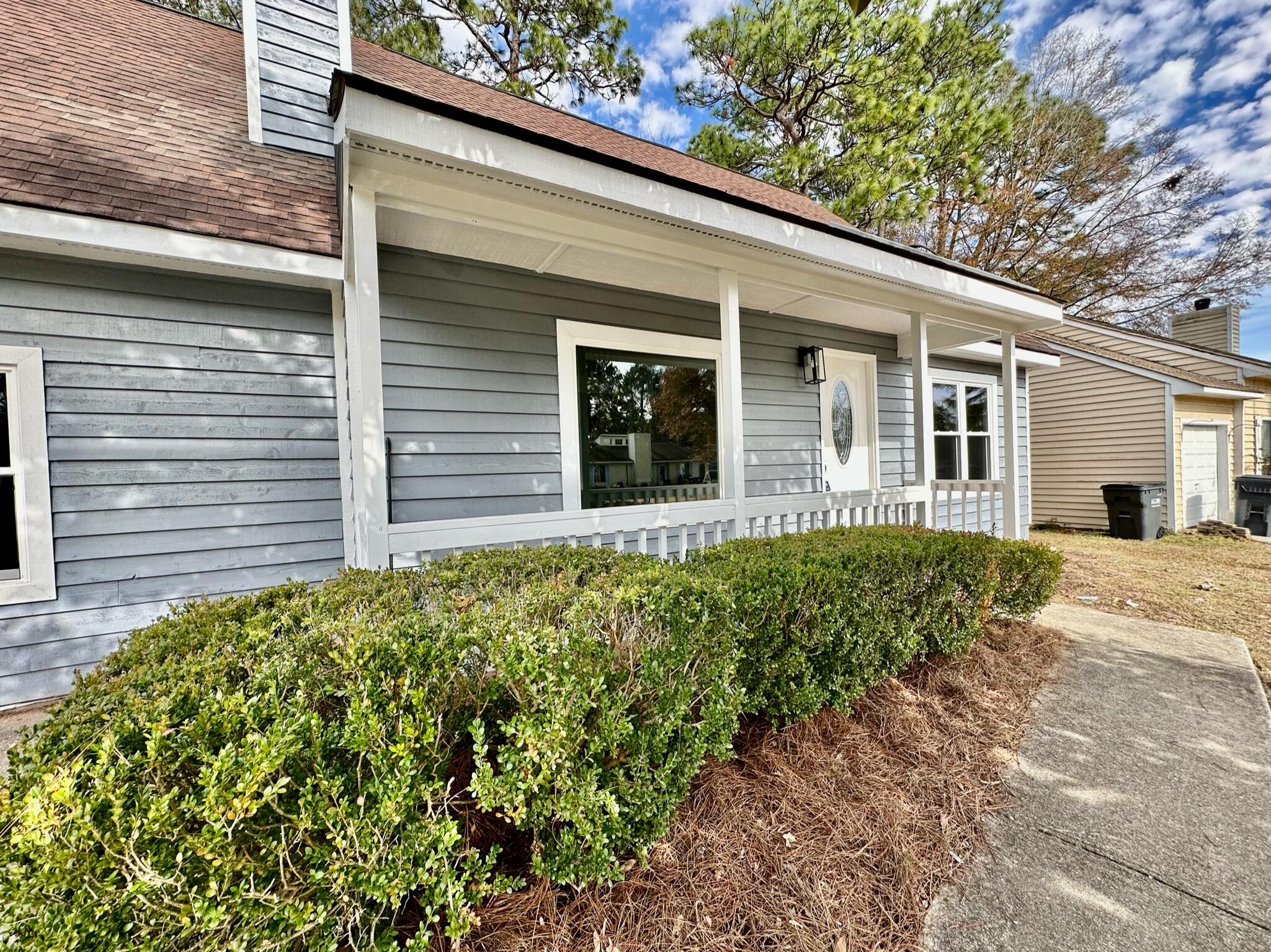 136 Traders Station Road Summerville, SC 29486 - Photo 3 of 31 Front porch