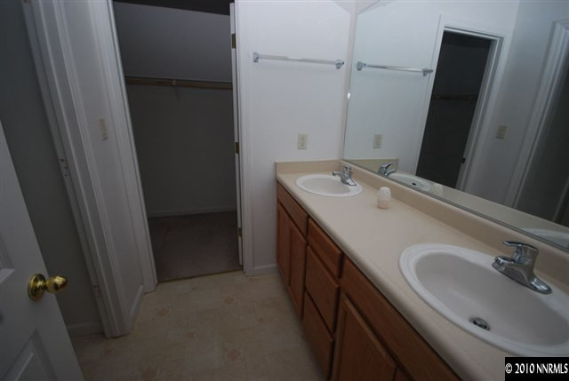 2255 Eagle Greens Drive Reno, NV 89521 - Photo 8 of 13 Photo 8