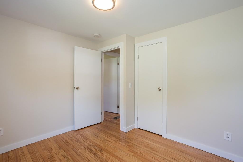76 Sandy Hill Road Northampton, MA 01062 - Photo 24 of 32
