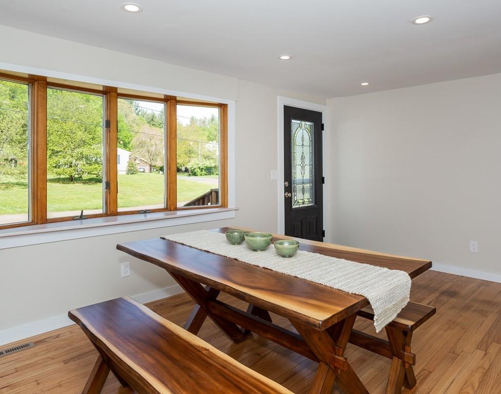 76 Sandy Hill Road Northampton, MA 01062 - Photo 5 of 32