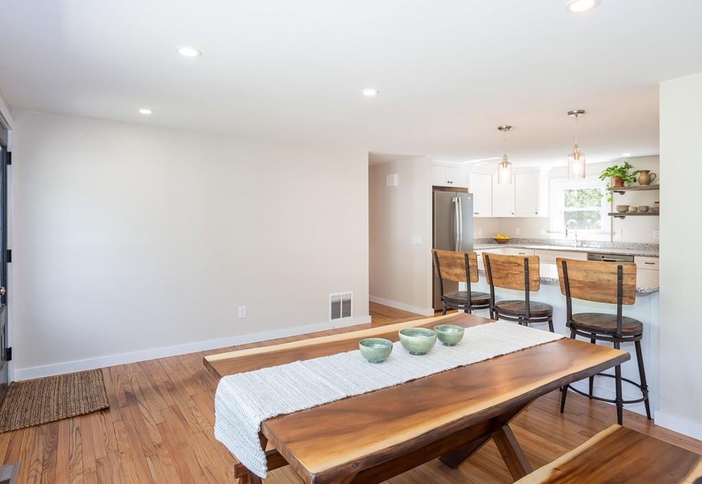 76 Sandy Hill Road Northampton, MA 01062 - Photo 7 of 32