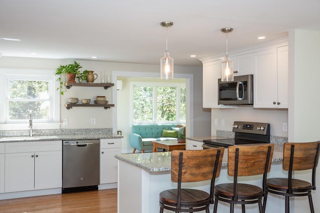 76 Sandy Hill Road Northampton, MA 01062 - Photo 8 of 32