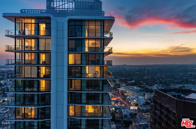 $3,495 | 11750 Wilshire Boulevard, Unit 1309, Los Angeles, CA 90025