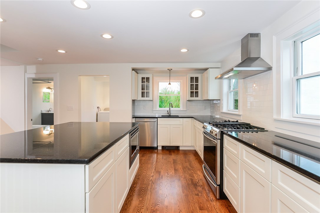 42 Brownell Road Little Compton, RI 02837 - Photo 17 of 40