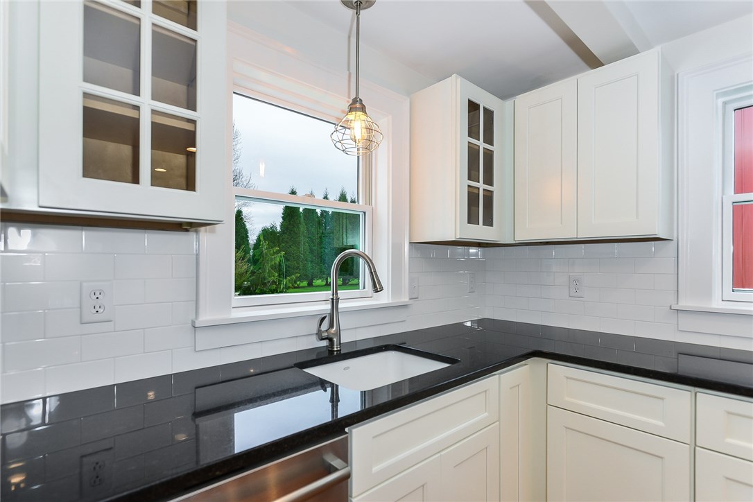 42 Brownell Road Little Compton, RI 02837 - Photo 6 of 40