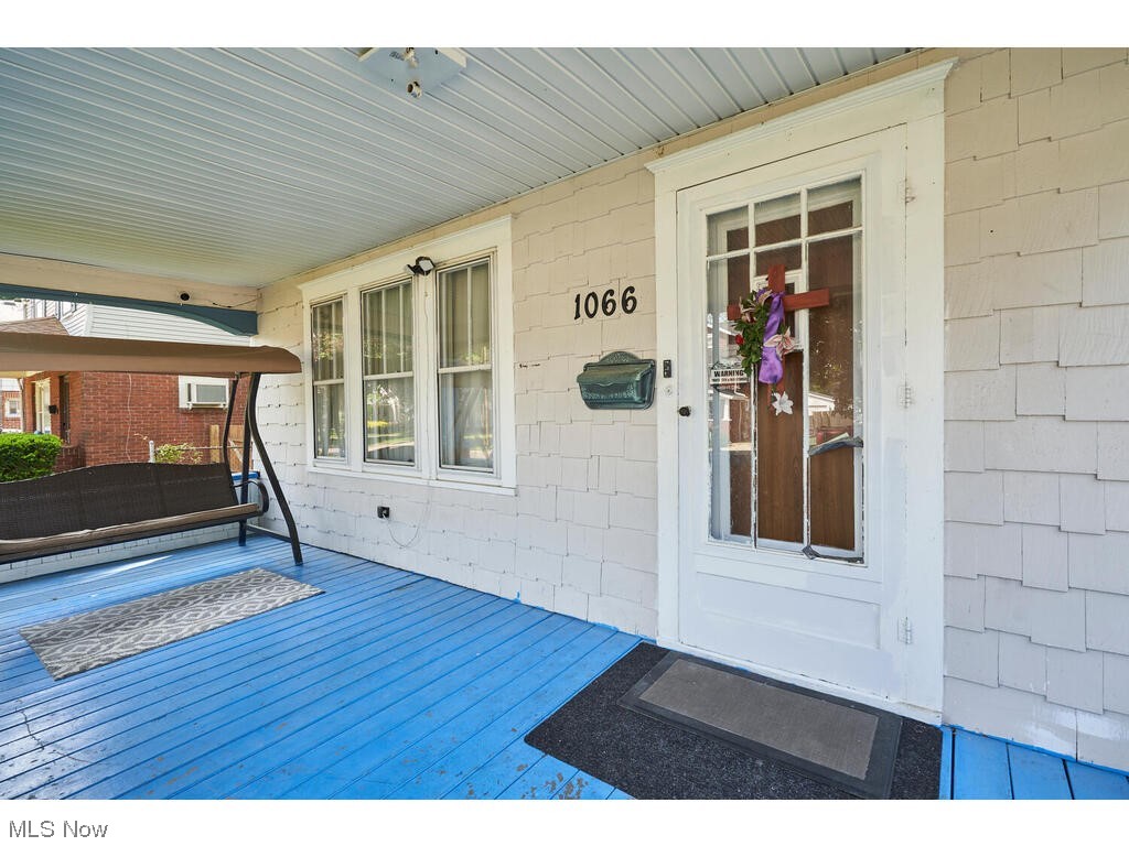 1066 Chalker Street Akron, OH 44310 - Photo 3 of 26 Gallery Image 3