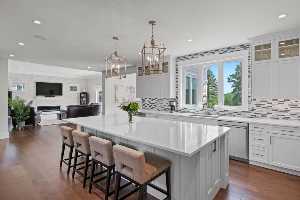 38 Hedgerow Ln. Westwood, MA 02090 - Photo 11 of 42