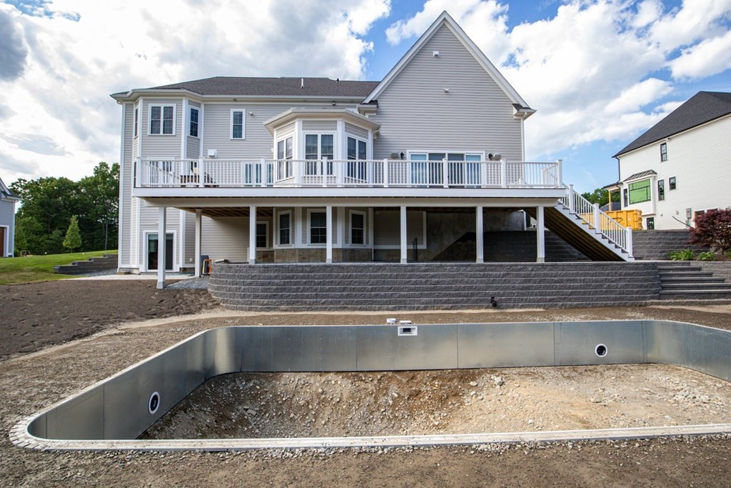 38 Hedgerow Ln. Westwood, MA 02090 - Photo 36 of 42