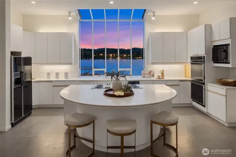 $5,895,000 | 5412 96th Avenue Southeast, Mercer Island, WA 98040