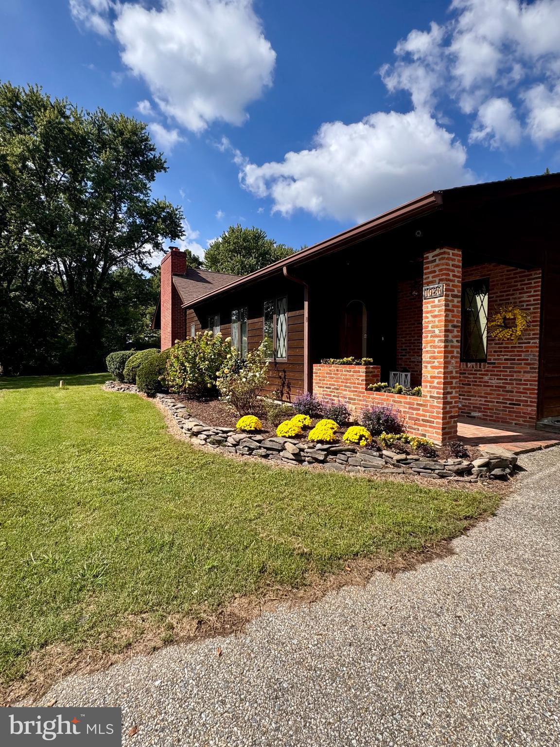 1080 Mt Airy Road Davidsonville, MD 21035 - Photo 2 of 64 a view of a swimming pool with a yard