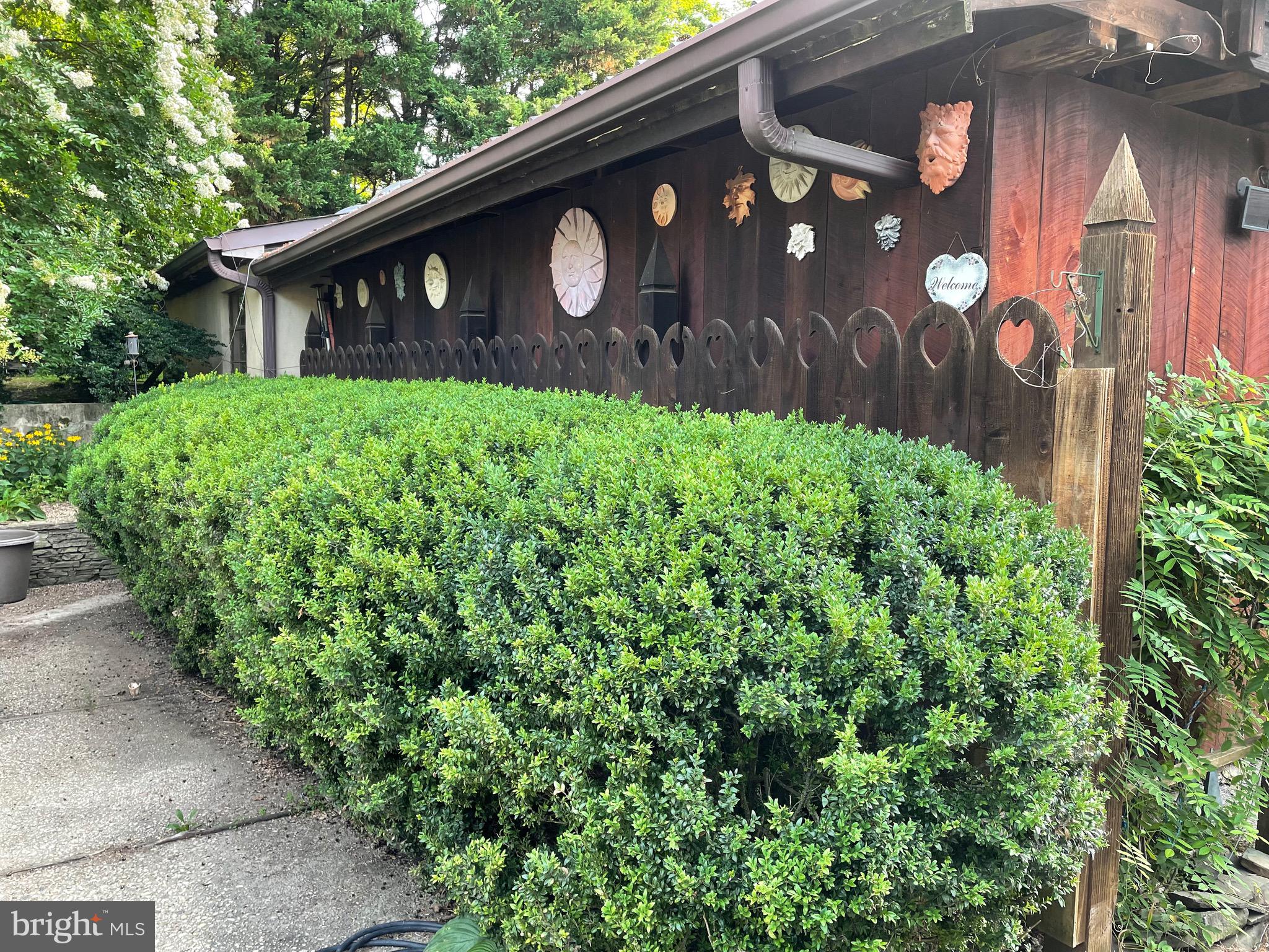 1080 Mt Airy Road Davidsonville, MD 21035 - Photo 51 of 64 side of garage