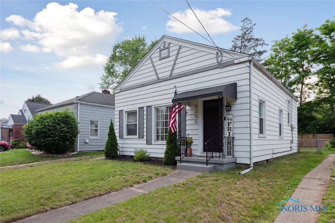 3255 Sherbrooke Road Toledo, OH 43606 - Photo 4 of 41 Gallery Image 4