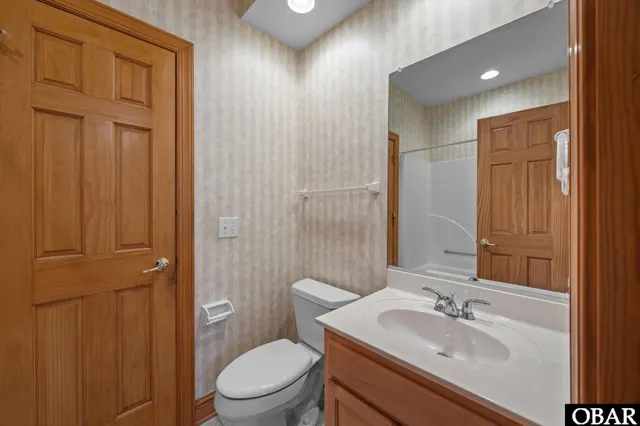 $899,900 | 147 South Dogwood Trail, Southern Shores, NC 27949