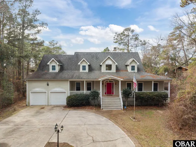 $899,900 | 147 South Dogwood Trail, Southern Shores, NC 27949