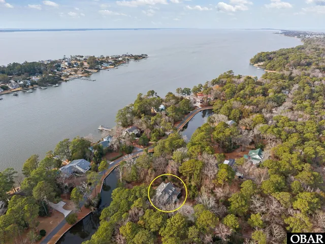 $899,900 | 147 South Dogwood Trail, Southern Shores, NC 27949