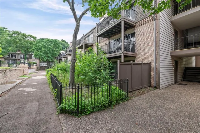 $159,000 | 5125 West 75th Street, Prairie Village, KS 66208