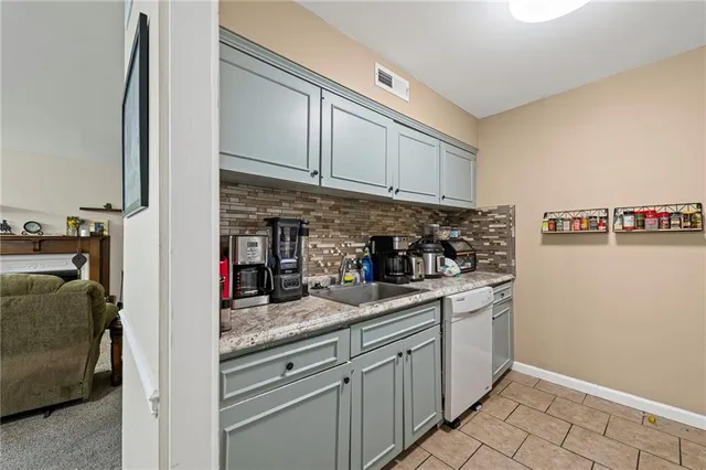 $159,000 | 5125 West 75th Street, Prairie Village, KS 66208