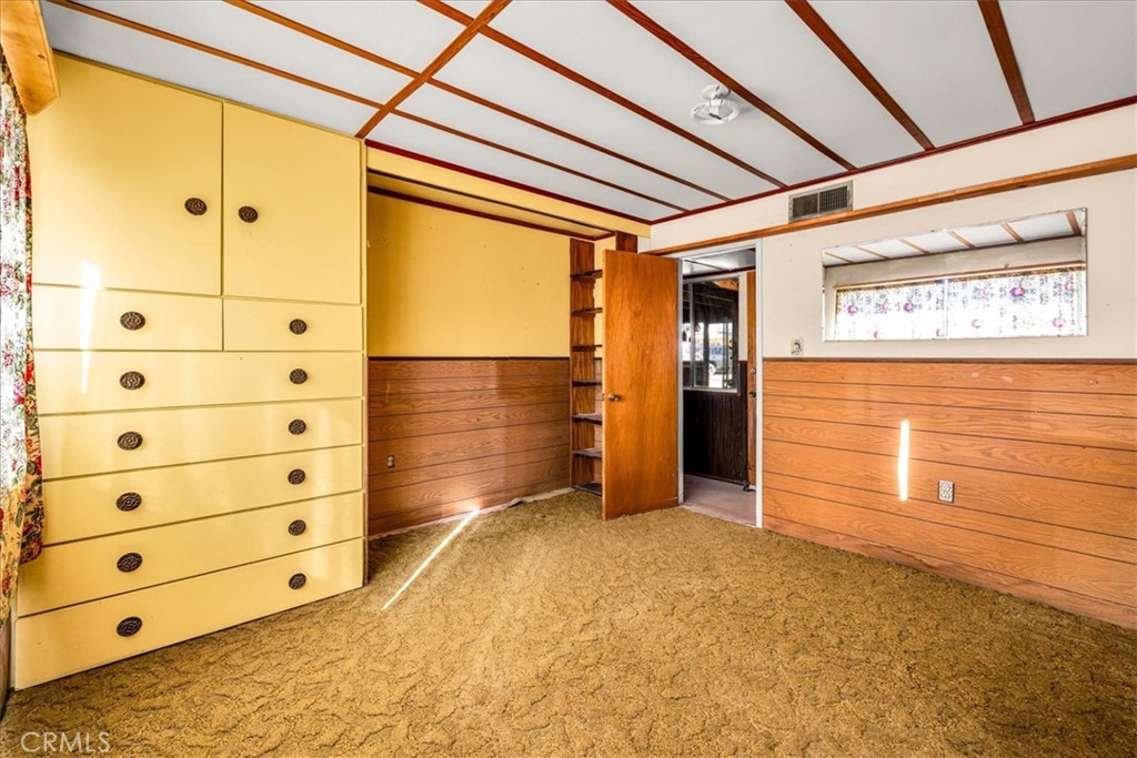 64720 Sonora Road Joshua Tree, CA 92252 - Photo 11 of 33 a view of an empty room