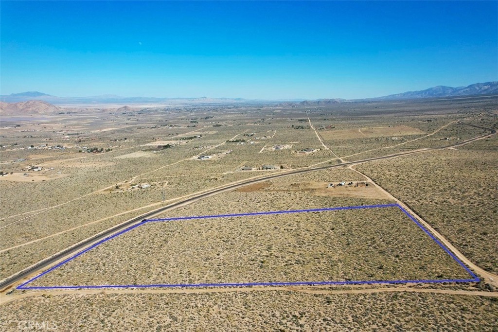 39 Santa Rosa Road Lucerne Valley, CA 92356 - Photo 4 of 18 a view of ocean view with beach