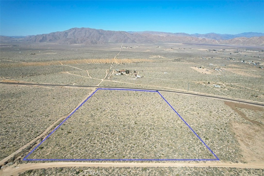 39 Santa Rosa Road Lucerne Valley, CA 92356 - Photo 6 of 18 a view of an ocean beach and mountain