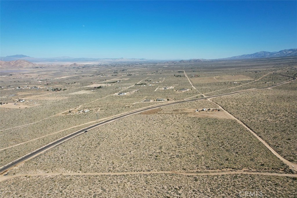 39 Santa Rosa Road Lucerne Valley, CA 92356 - Photo 9 of 18 a view of beach and ocean