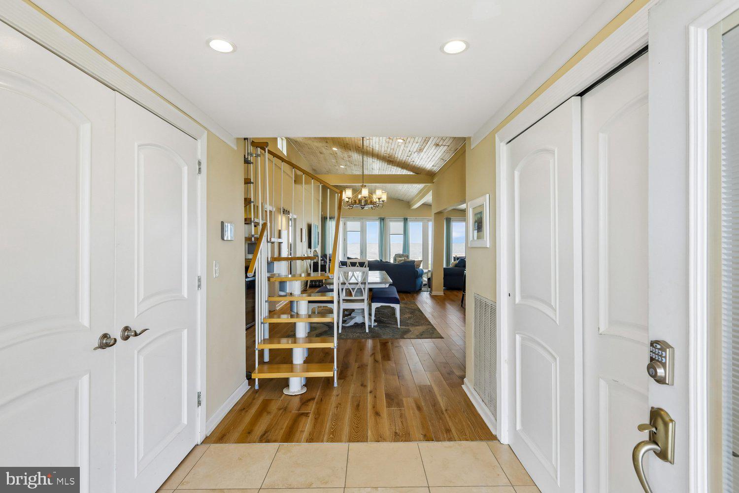 8034 Riverview Road Westover, MD 21871 - Photo 8 of 30 Foyer