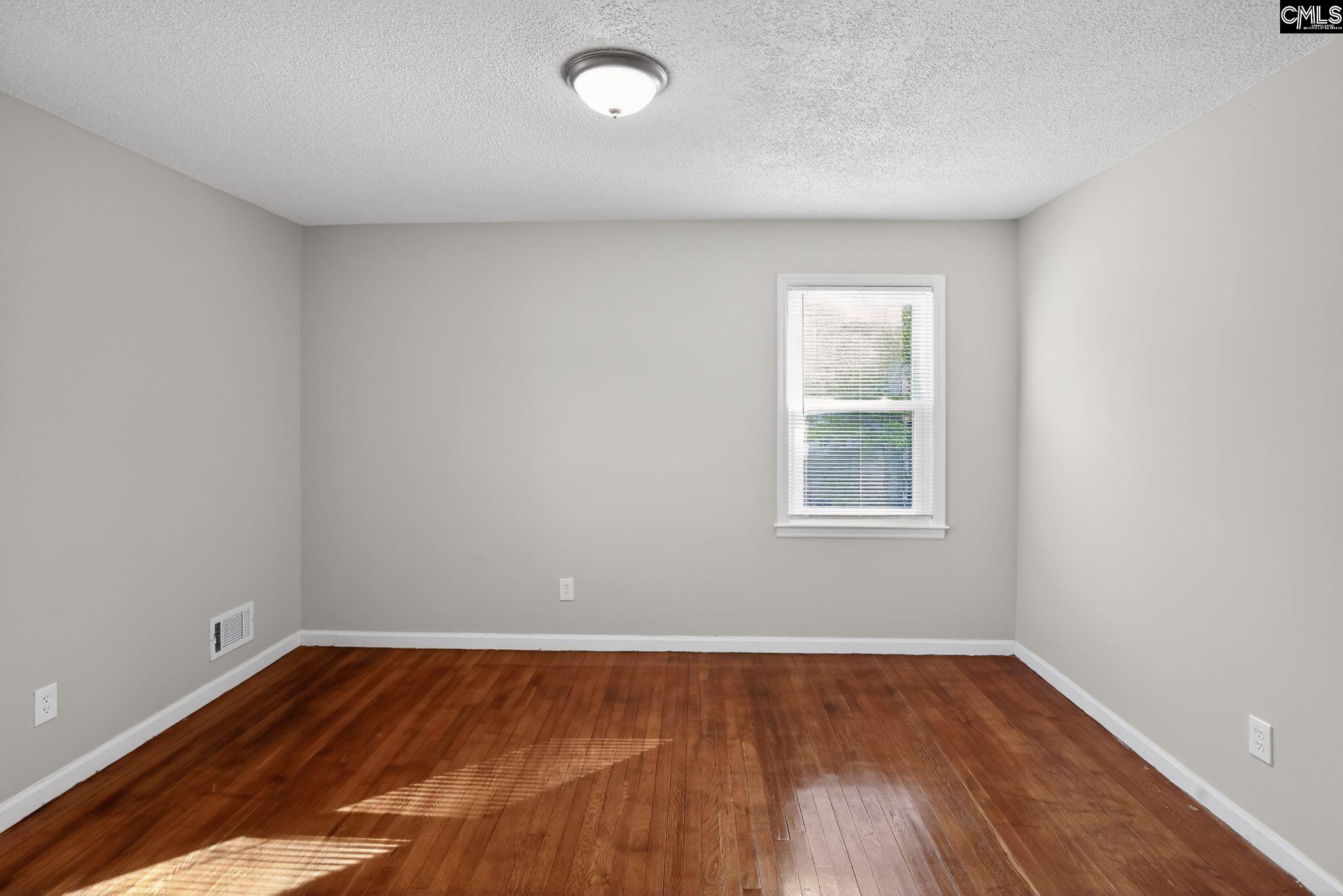 1411 Hemlock Street Cayce, SC 29033 - Photo 9 of 34